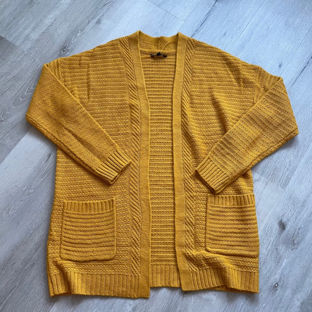 Yellow sweater size M